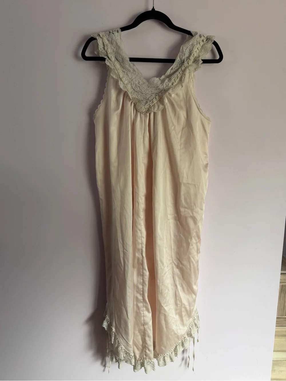 Christian Dior Vintage Pastel Peach Pink Lace Trim Ivory Sleep Chemise Nightgown